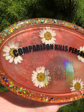 Load image into Gallery viewer, Red daisy comparison kills personality tray