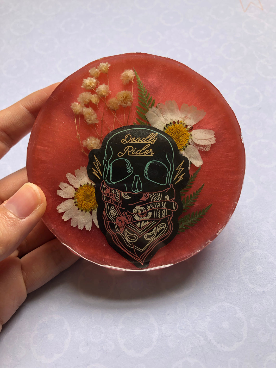 Punk coaster tray with dried flowers