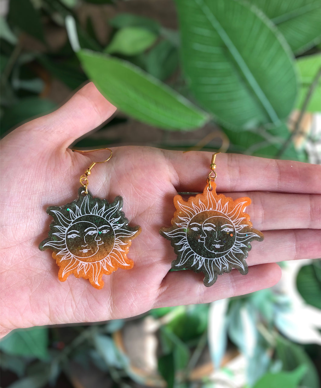 Spooky sun earrings